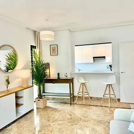 Ricardo Soriano 12 Center - Eaw Homes Apartment